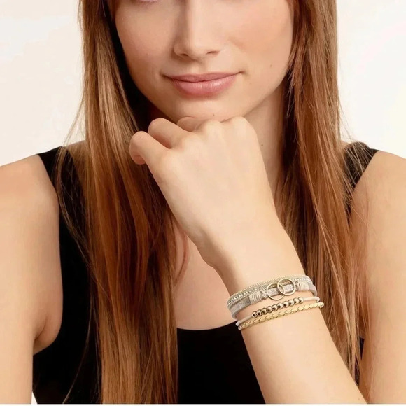 HP! 🎉 Bohemian Layered Beaded Bracelet - Picture 2 of 9